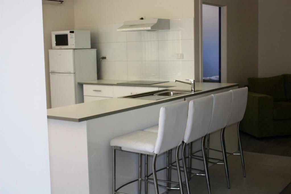 Phillip Island Off-Track Accommodation 카우즈 외부 사진