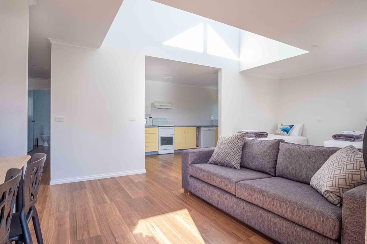 Phillip Island Off-Track Accommodation 카우즈 외부 사진