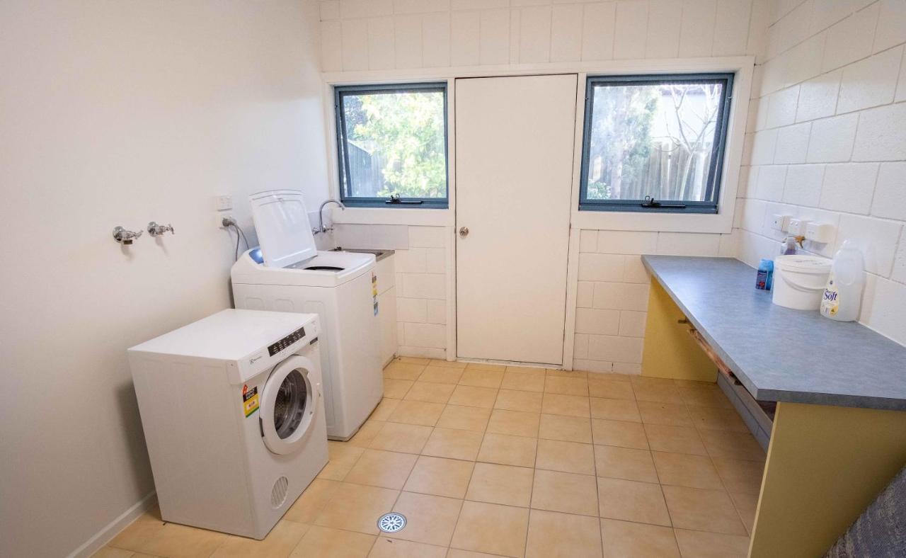 Phillip Island Off-Track Accommodation 카우즈 외부 사진
