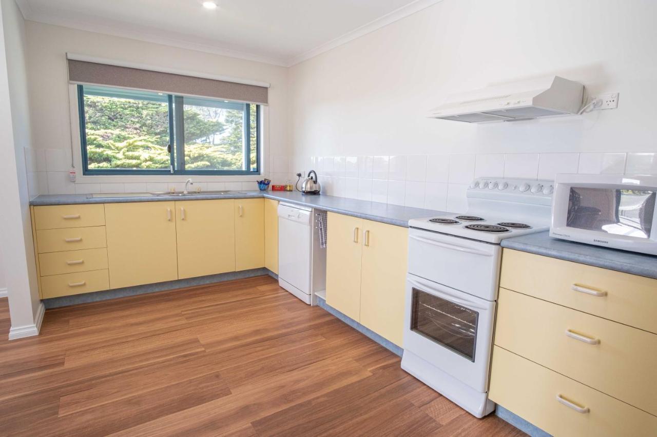 Phillip Island Off-Track Accommodation 카우즈 외부 사진